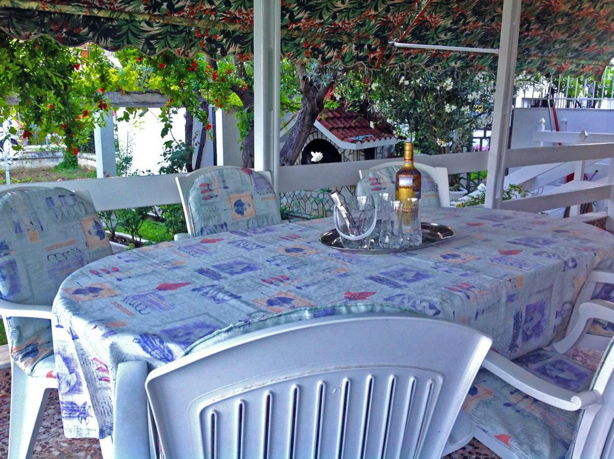 Villa Fofo - Beautiful Sea Front Villa With 650M2 Garden Nea Kallikrateia 외부 사진
