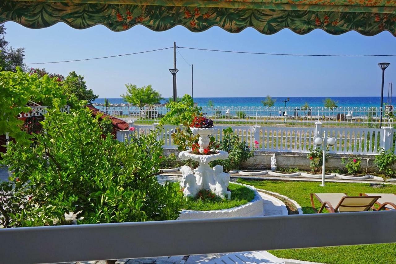 Villa Fofo - Beautiful Sea Front Villa With 650M2 Garden Nea Kallikrateia 외부 사진