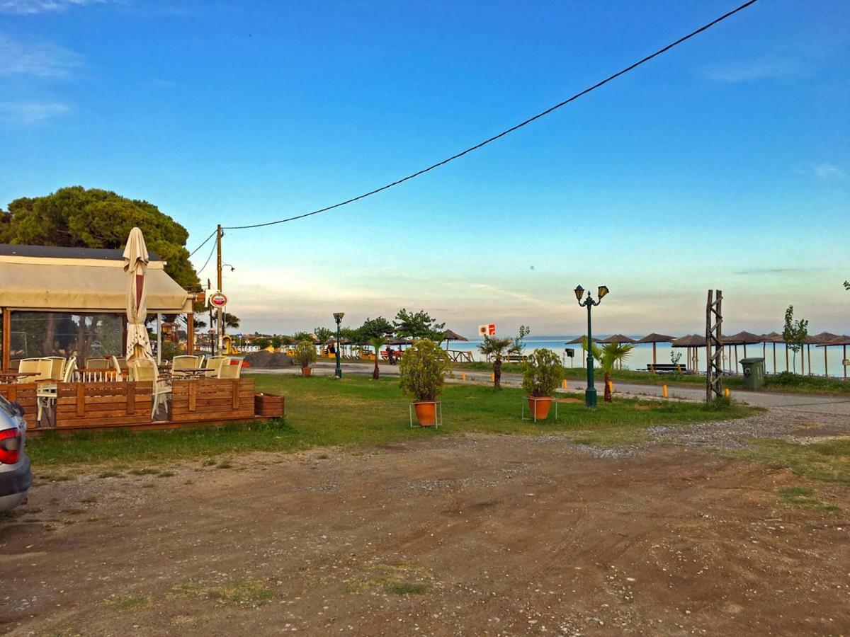 Villa Fofo - Beautiful Sea Front Villa With 650M2 Garden Nea Kallikrateia 외부 사진