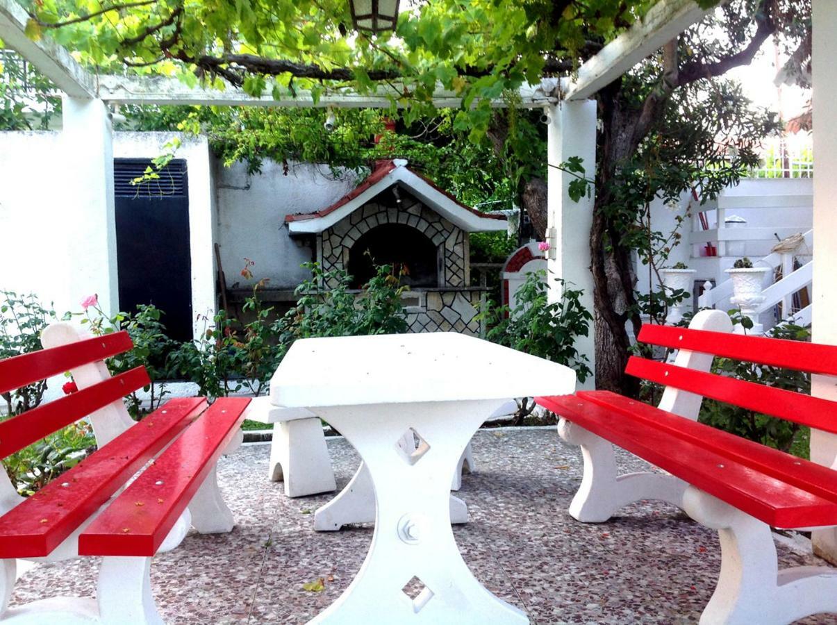 Villa Fofo - Beautiful Sea Front Villa With 650M2 Garden Nea Kallikrateia 외부 사진