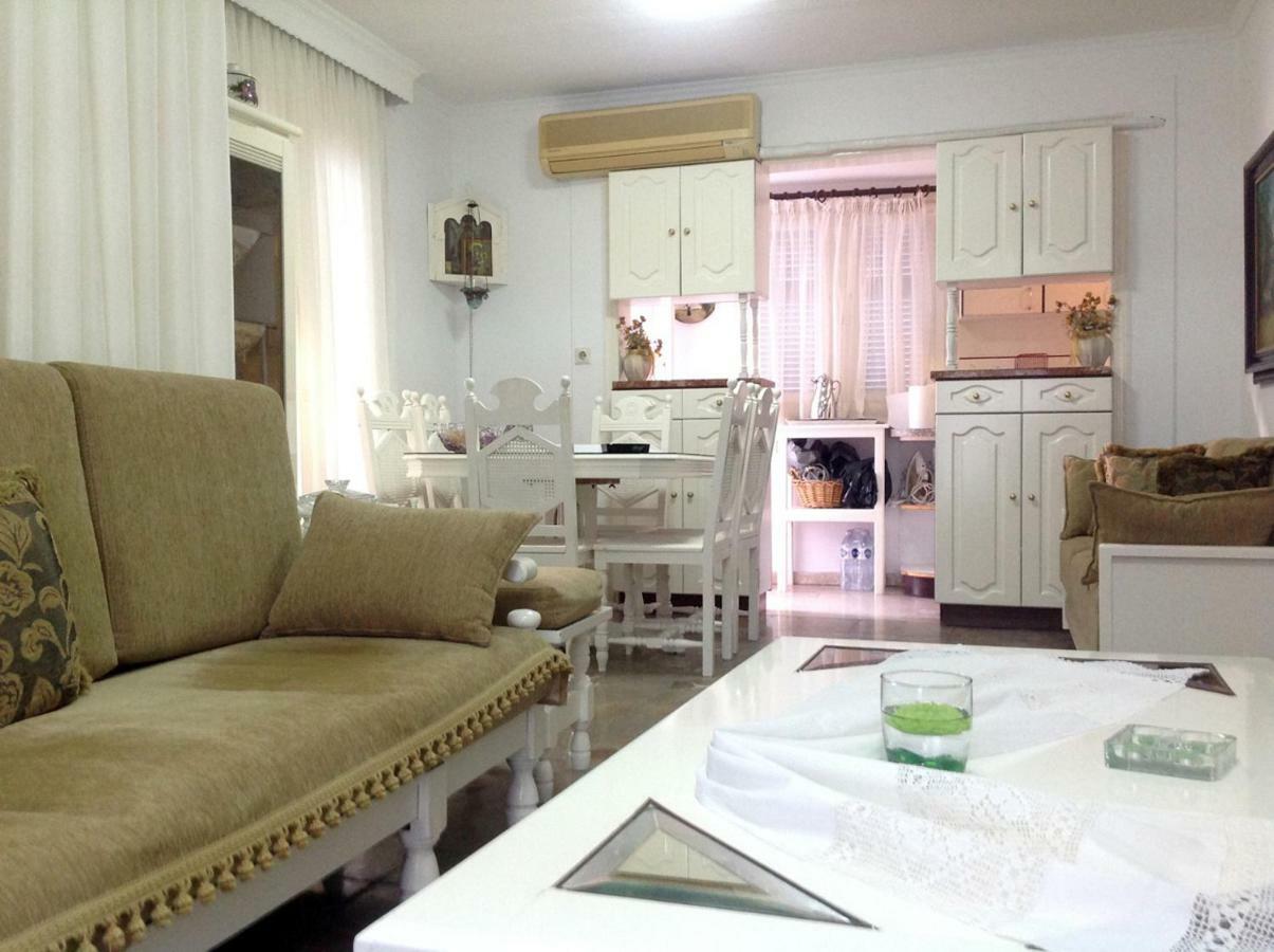 Villa Fofo - Beautiful Sea Front Villa With 650M2 Garden Nea Kallikrateia 외부 사진