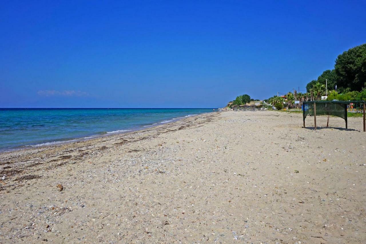 Villa Fofo - Beautiful Sea Front Villa With 650M2 Garden Nea Kallikrateia 외부 사진