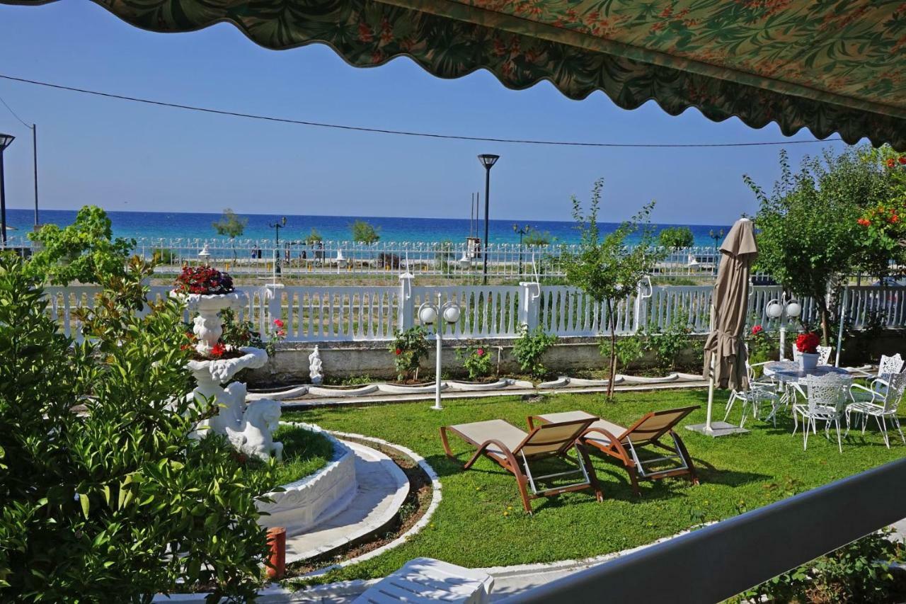 Villa Fofo - Beautiful Sea Front Villa With 650M2 Garden Nea Kallikrateia 외부 사진